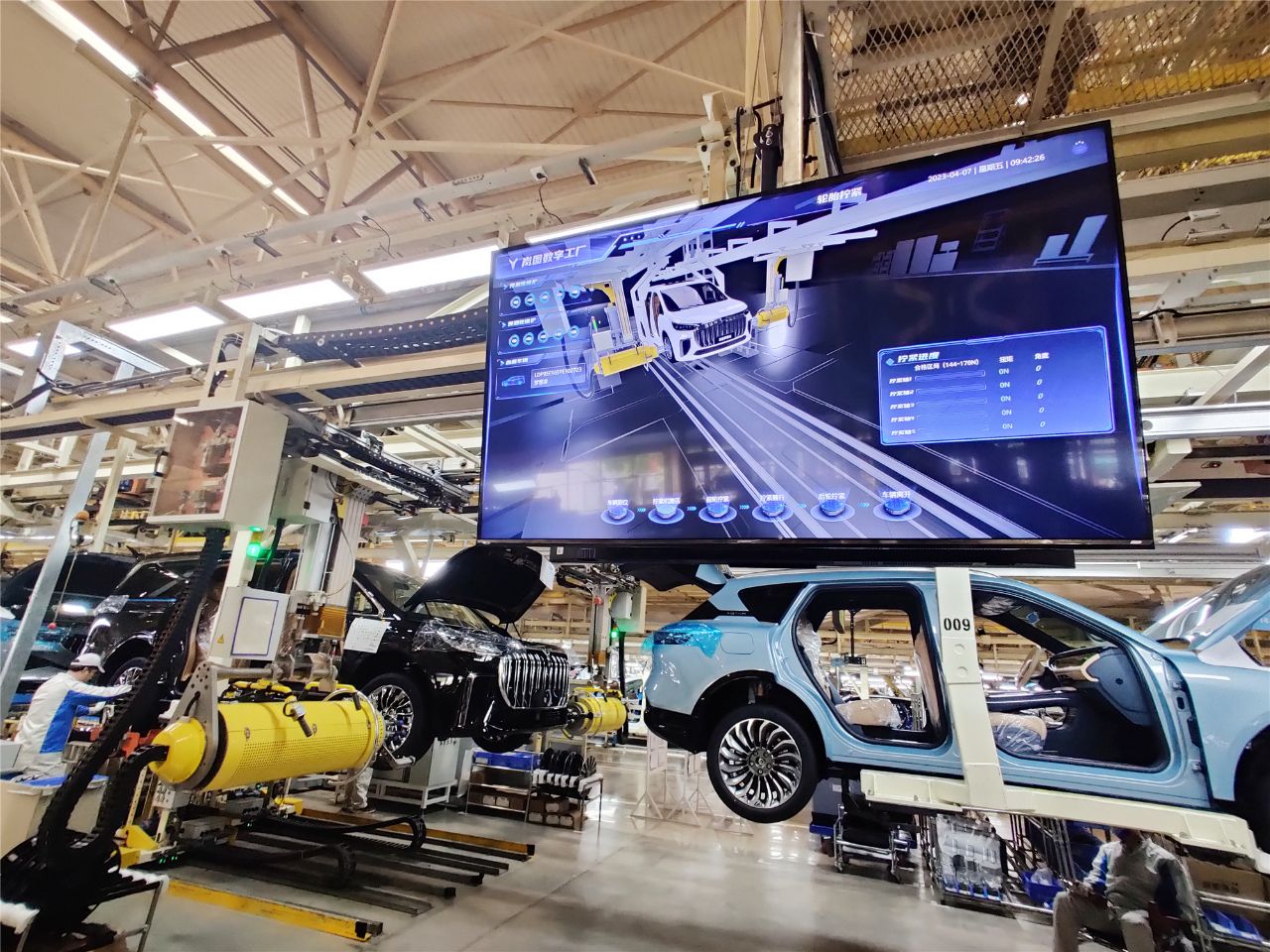 武漢汽車產(chǎn)業(yè)加速攀向價(jià)值鏈高端，國(guó)內(nèi)外頭部車企研發(fā)中心集聚彰顯創(chuàng)新活力